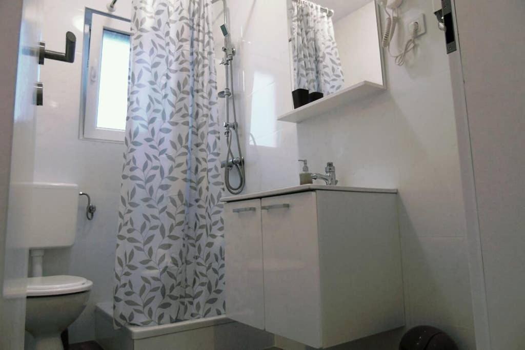 Apartman Greta Sukošan Exterior foto